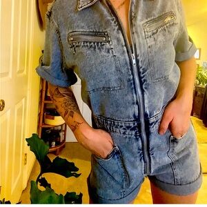 Zipper romper shorts size Medium
